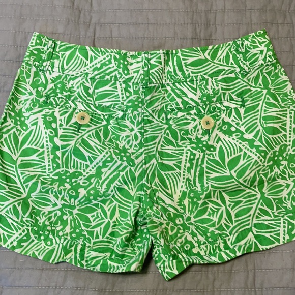 Lilly Pulitzer green and white shorts Sz 0 - Picture 4 of 4